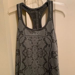 Lululemon tank